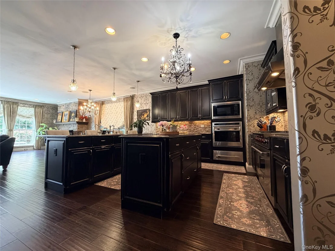 Photo of 38 Hamlet Woods Drive