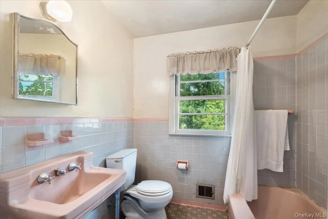 Photo of 7 Fountain Drive