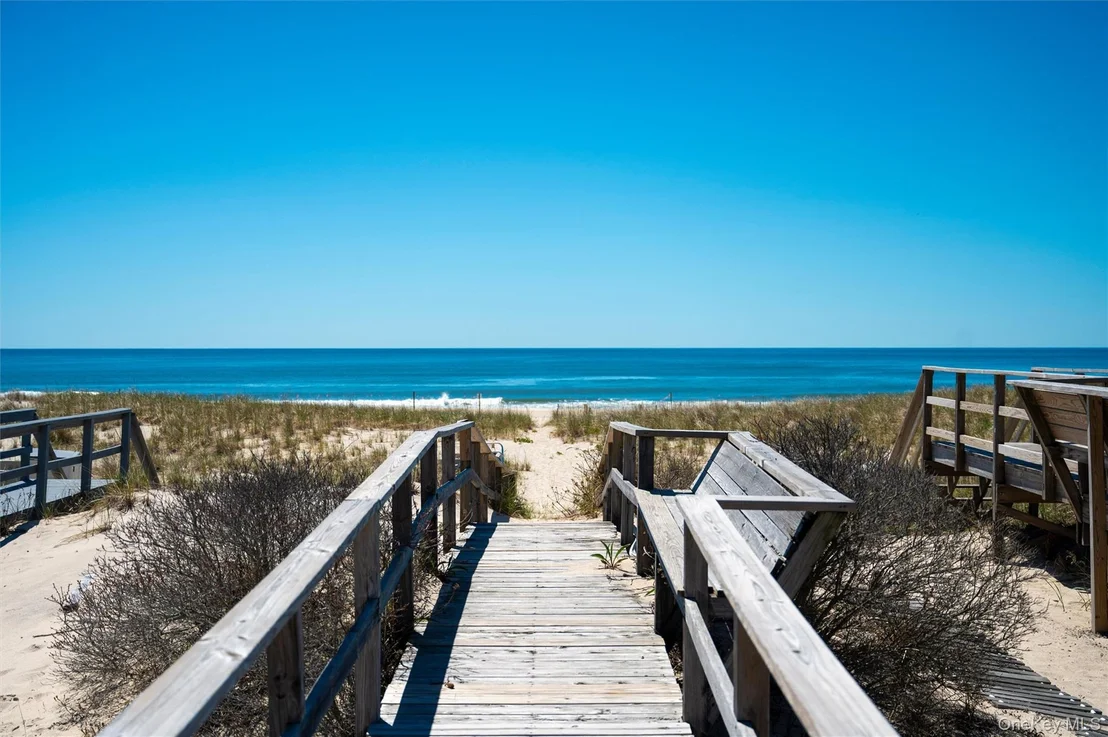 Photo of 898 Dune Road