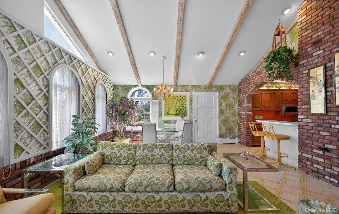 Photo of 7 Carling Drive