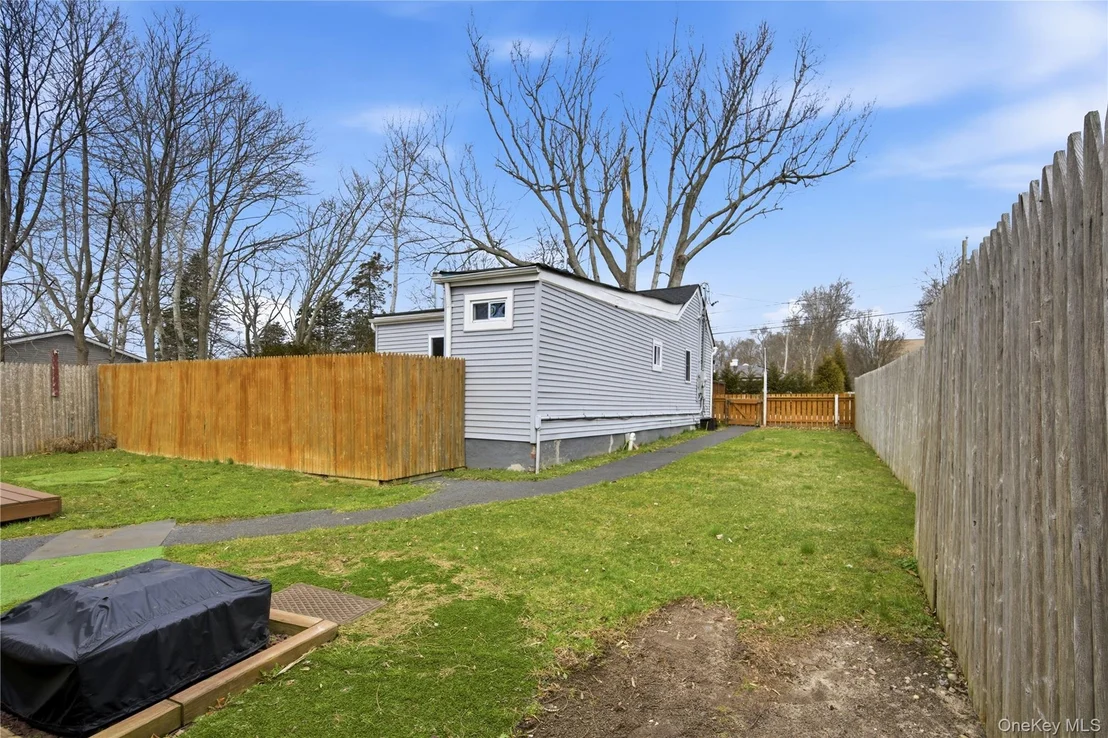 Photo of 36 Edgewater Drive