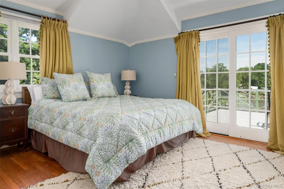 Photo of 87 Hix Avenue
