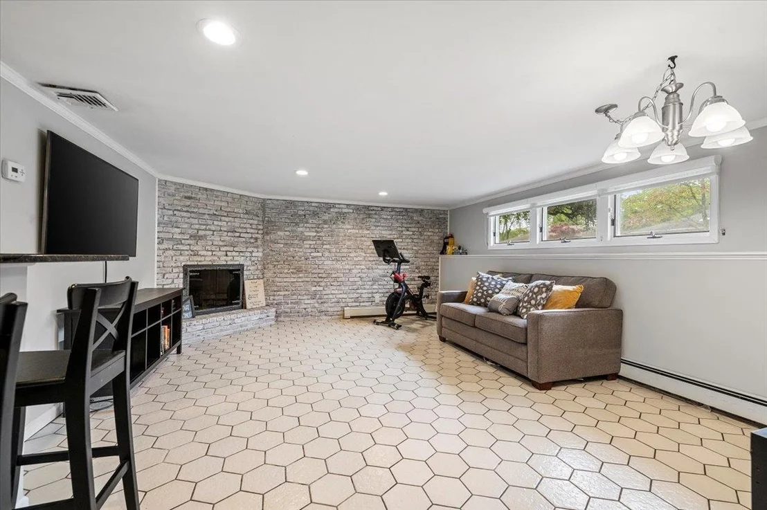 Photo of 11 Voorhis Drive