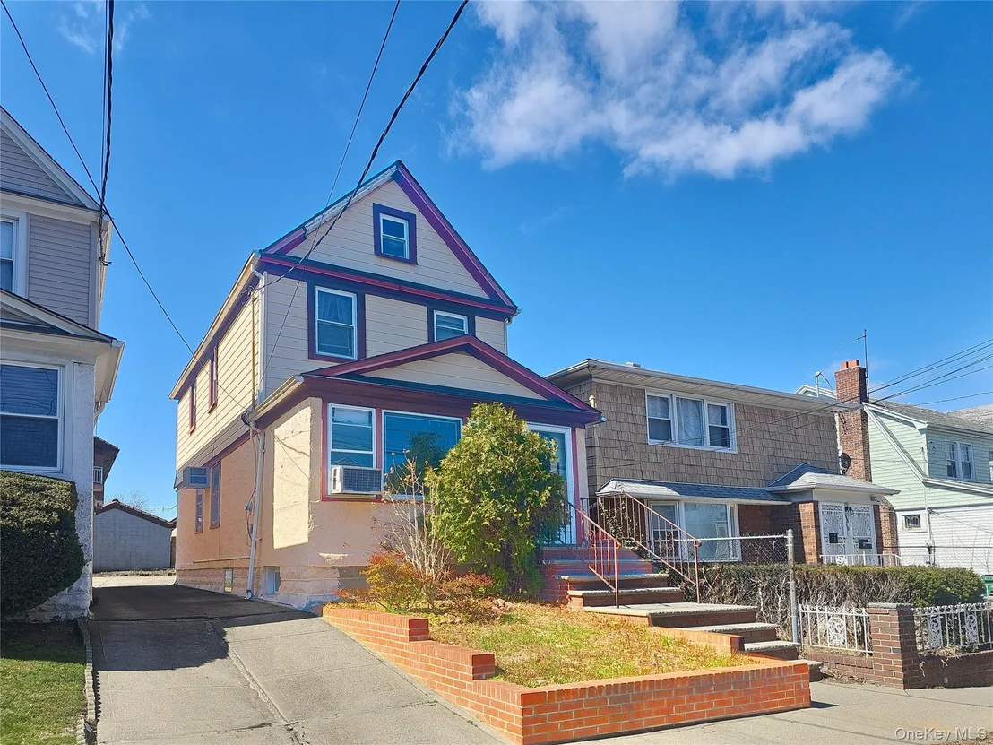 Photo of 43-24 164 Street