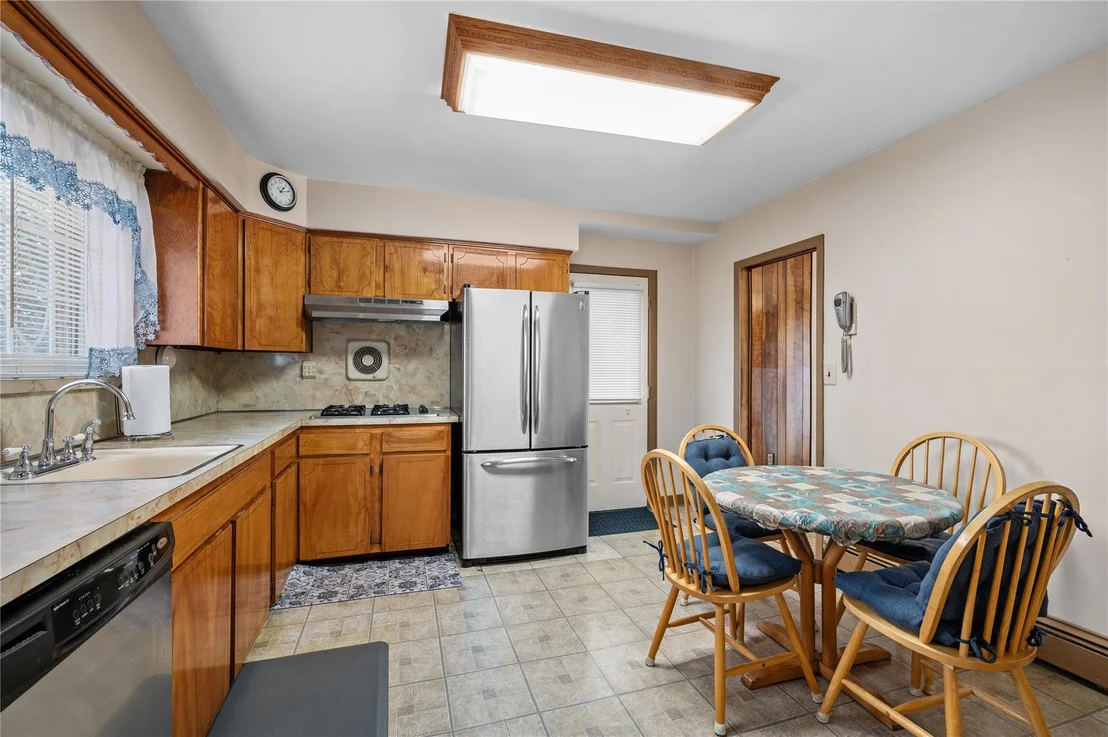 Photo of 2491 Malibu Road