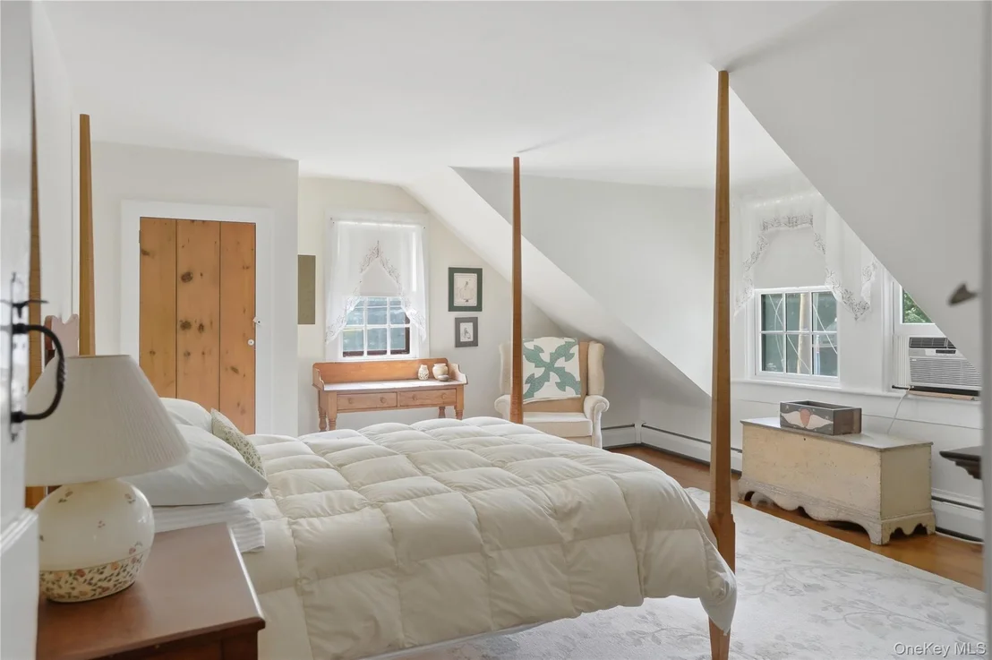 Photo of 809 Traver Road