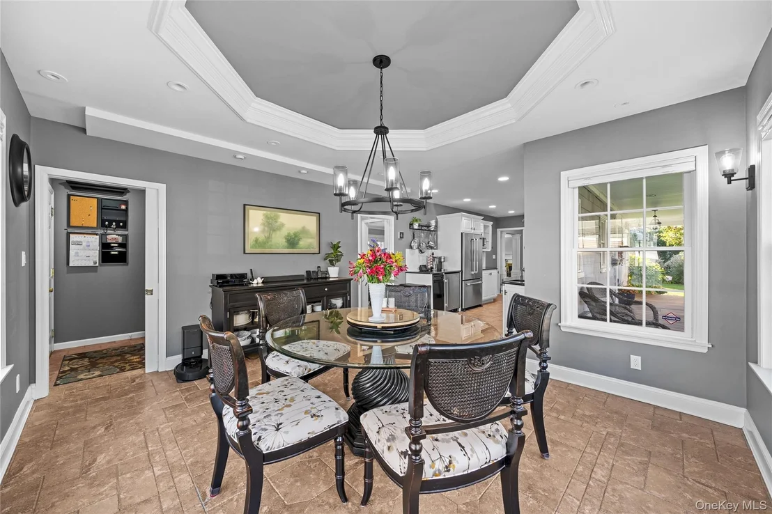 Photo of 156 Cabot Road