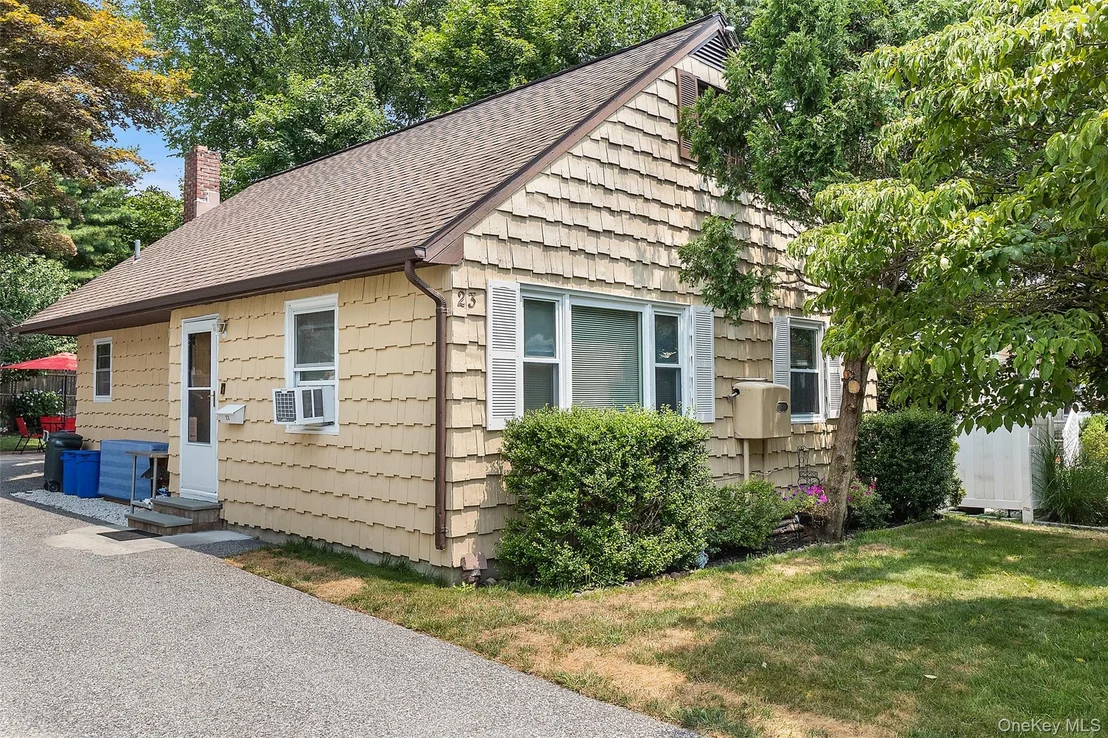 Photo of 23 Gates Avenue