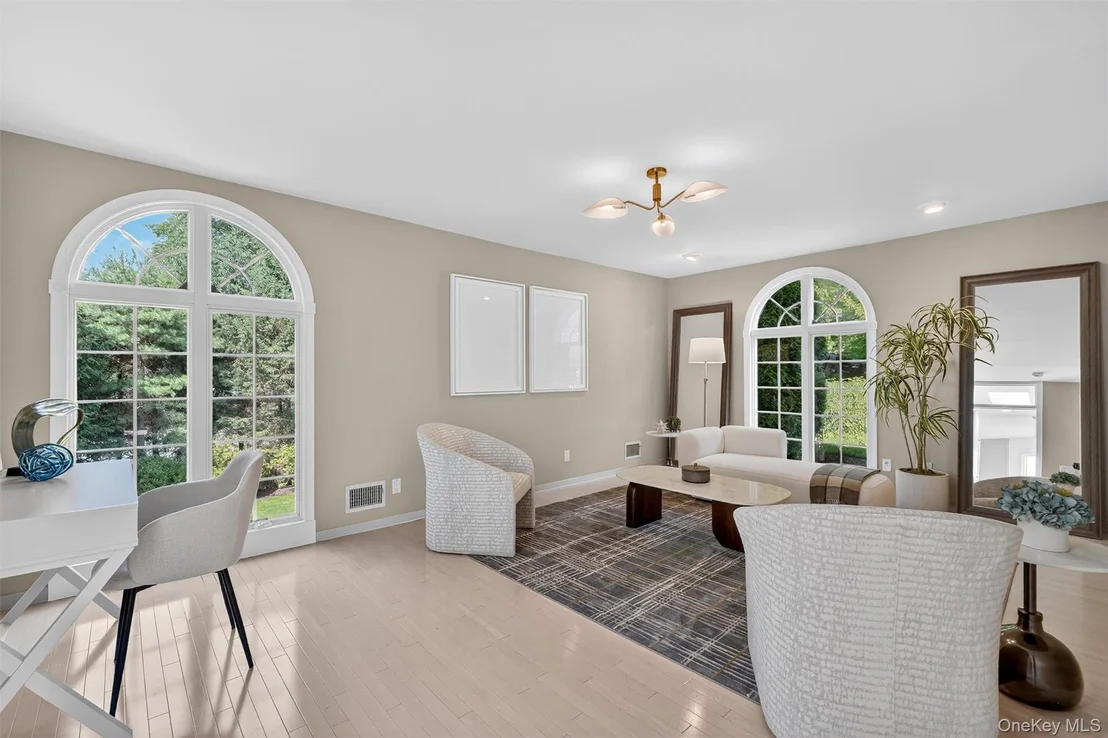 Photo of 65 Round Hill Road