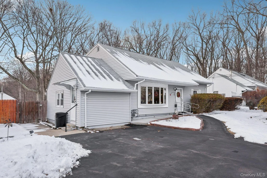 Photo of 375 Laurel Road