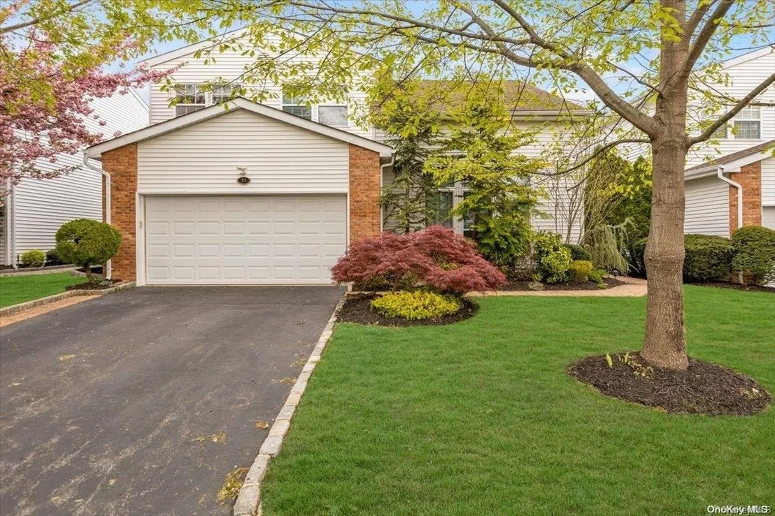 Photo of Unit 33 at 33 Hamlet Drive