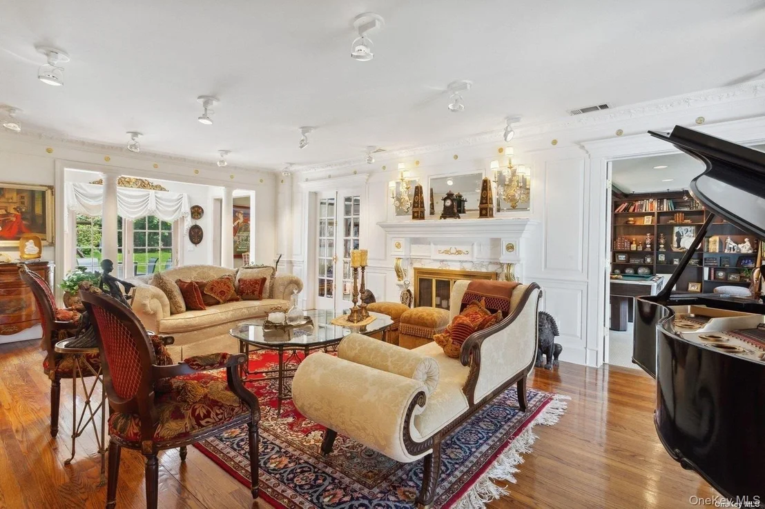 Photo of 1345 Harbor Road