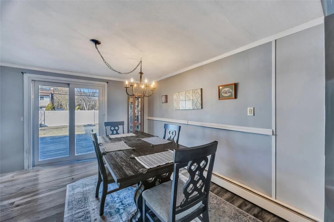 Photo of 41 Lakeside Drive