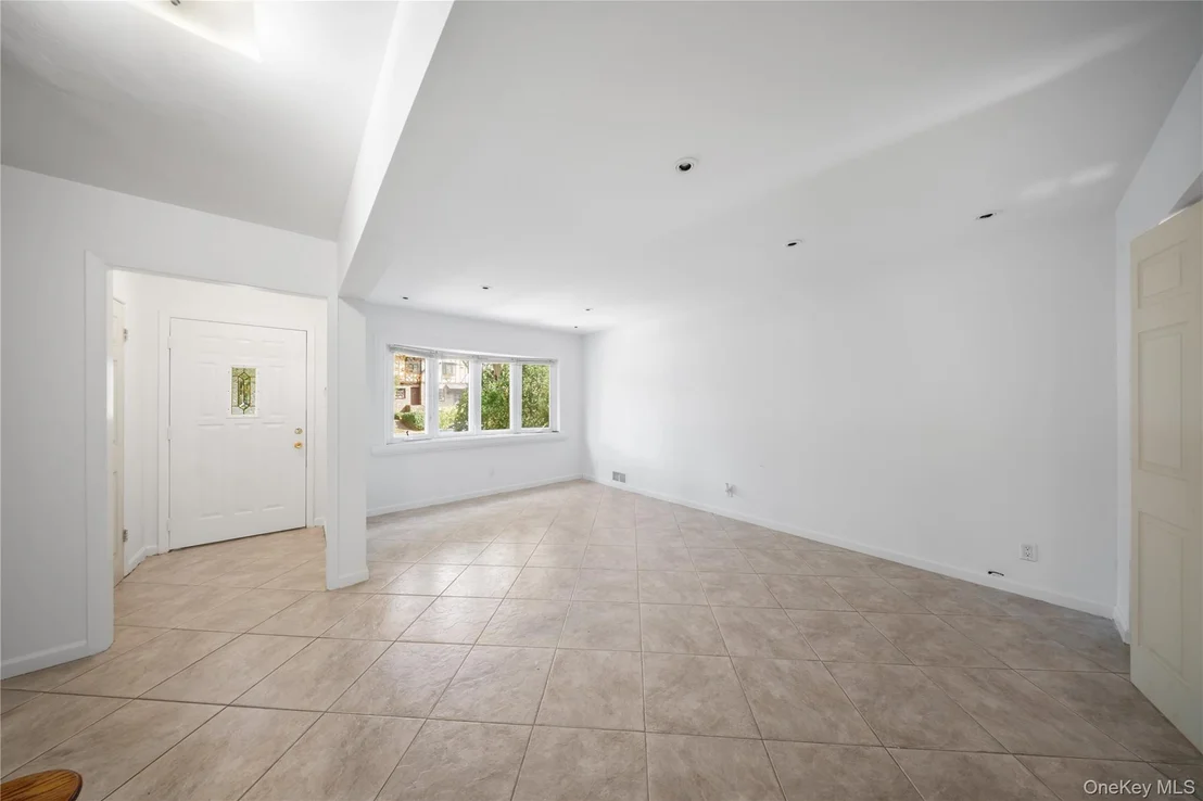 Photo of 32-28 Parsons Boulevard