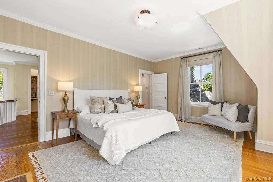 Photo of 731 Forest Avenue
