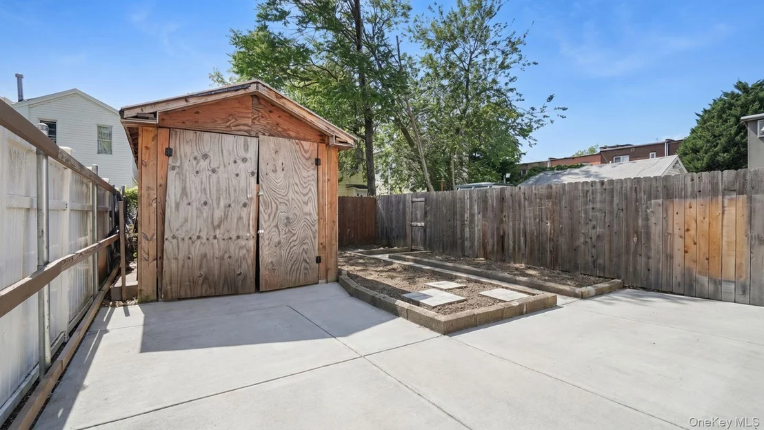 Photo of 4219 Murdock Avenue