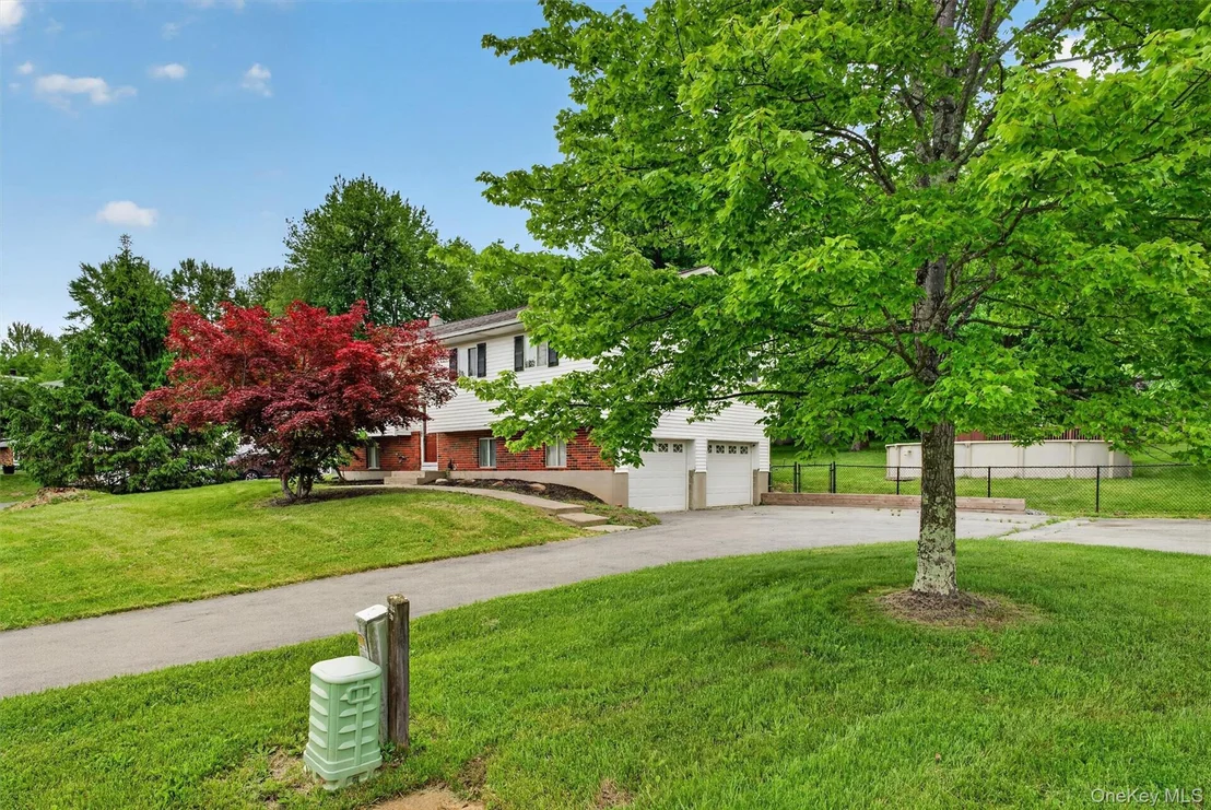 Photo of 76 Maureen Drive