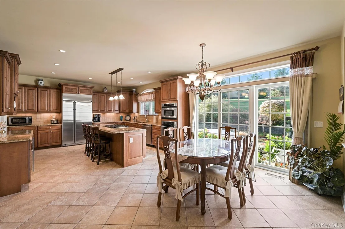 Photo of 42 Deangelis Drive