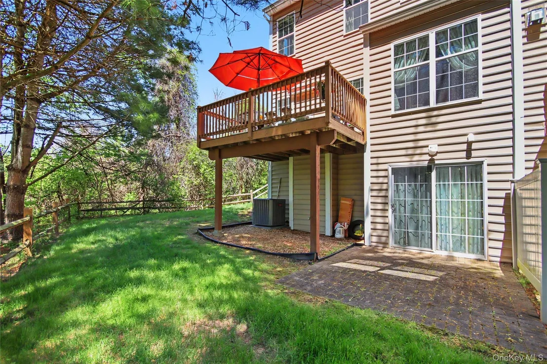 Photo of 760 Huntington Drive