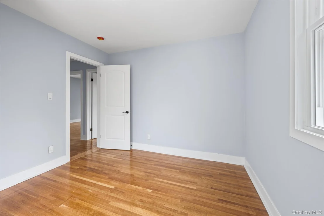 Photo of 81 Rowe Avenue