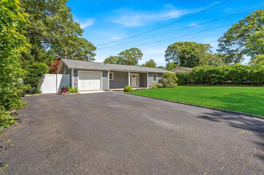 Photo of 61 Brookhaven Drive