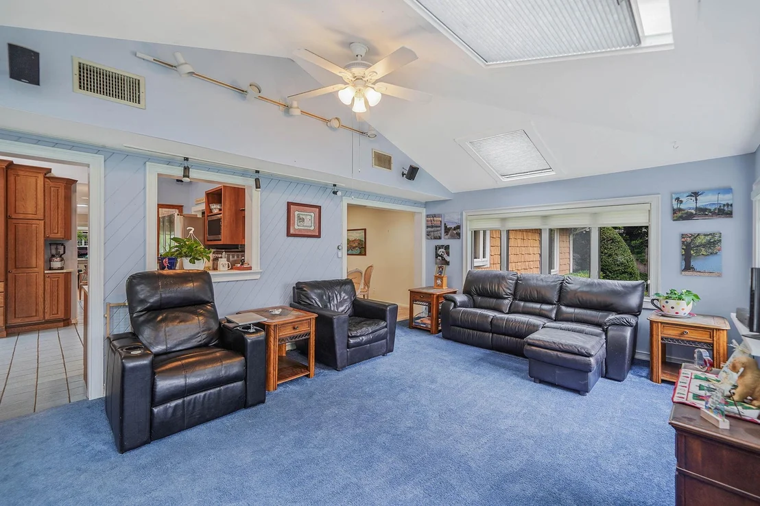 Photo of 2 Clearbrook Drive