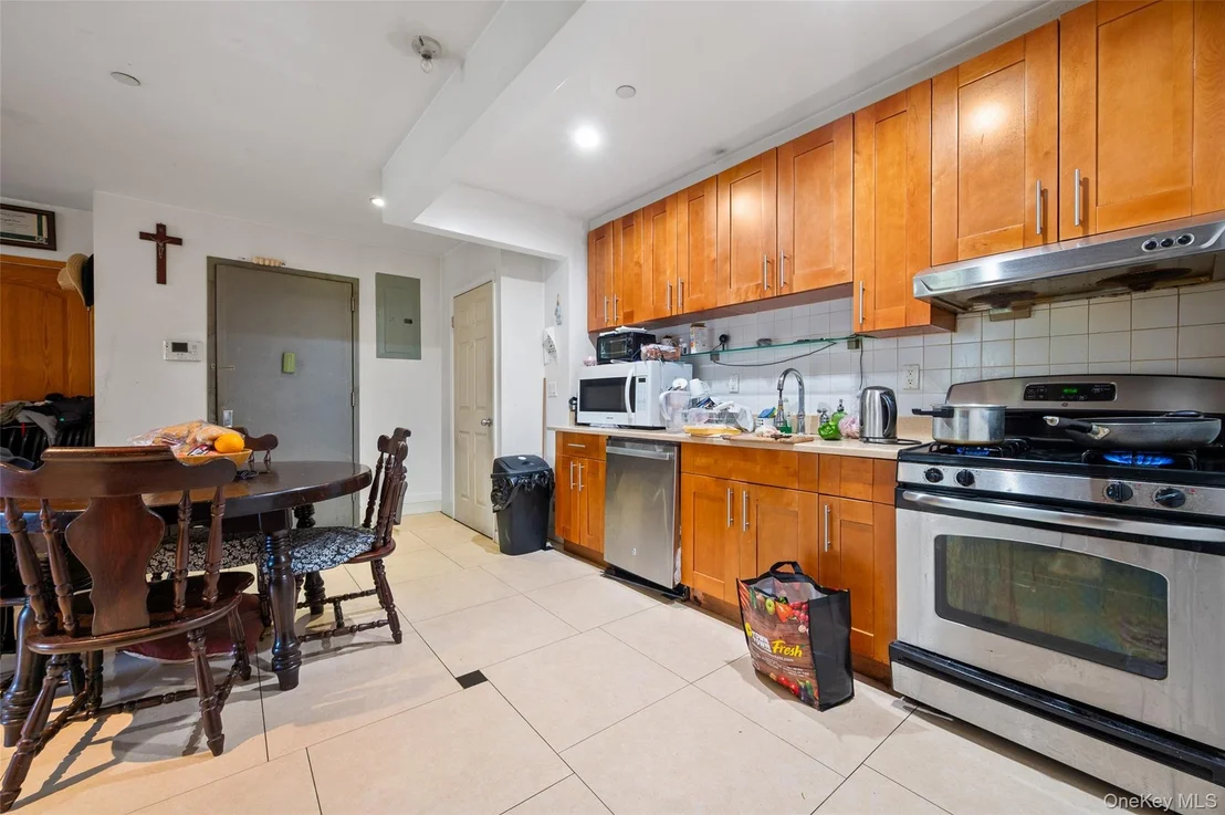Photo of Unit 2A at 10607 Northern Boulevard