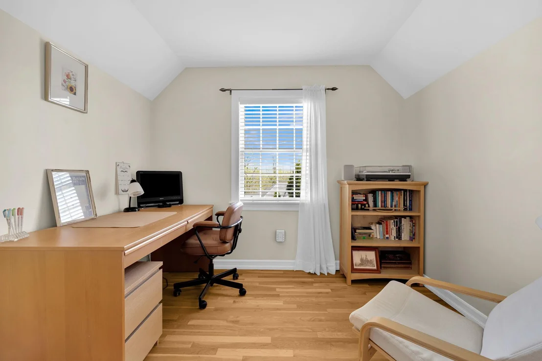 Photo of 10 Fieldstone Drive