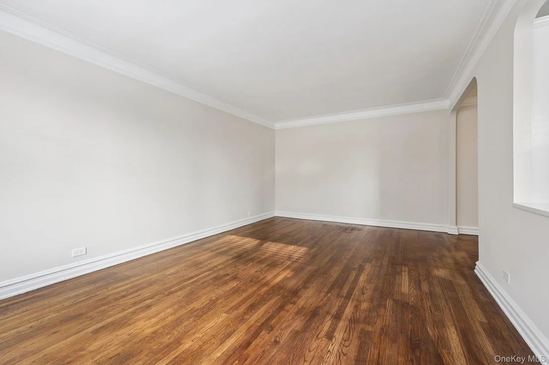 Photo of Unit 3S at 1 Bronxville Road