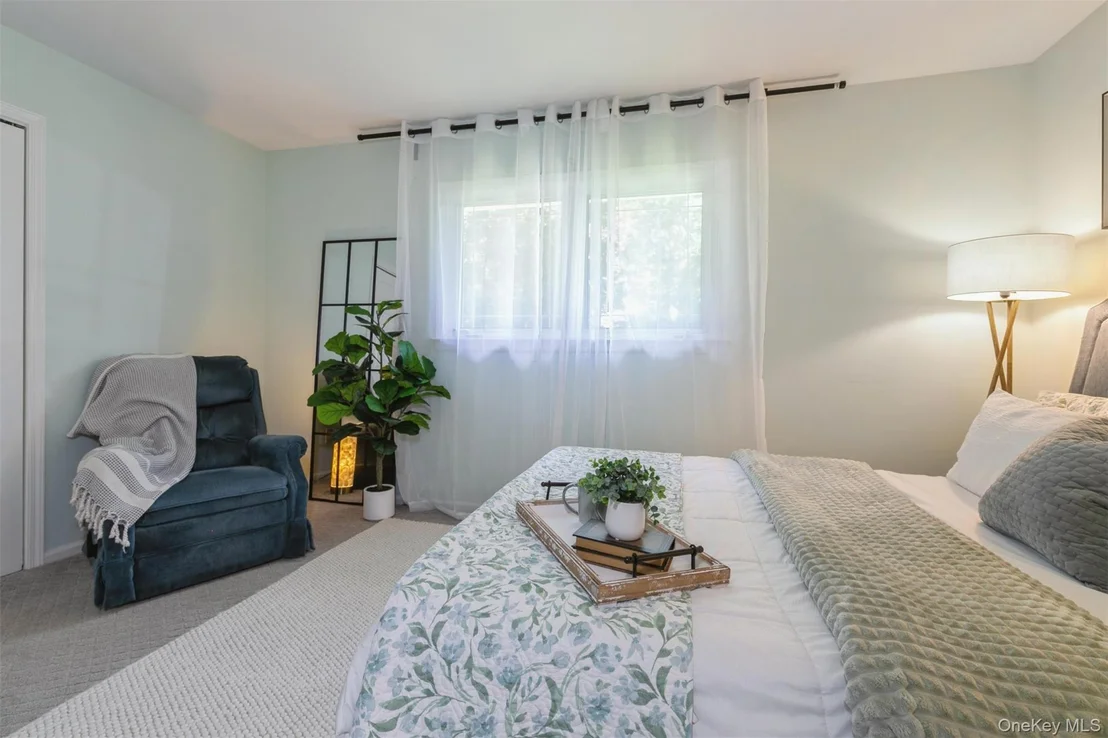 Photo of 42 Summit Drive