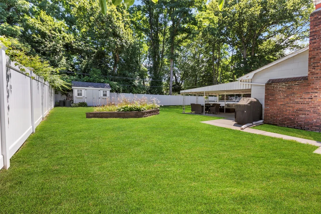 Photo of 39 Winfield Davis Drive
