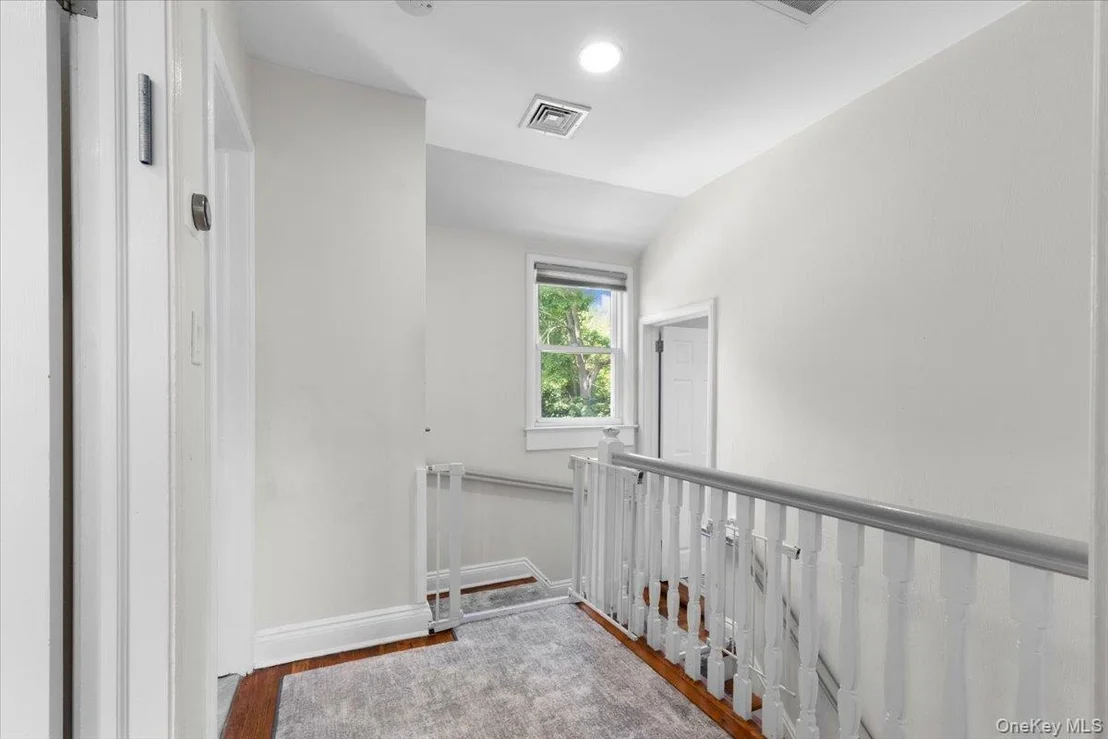 Photo of 8 Park Circle