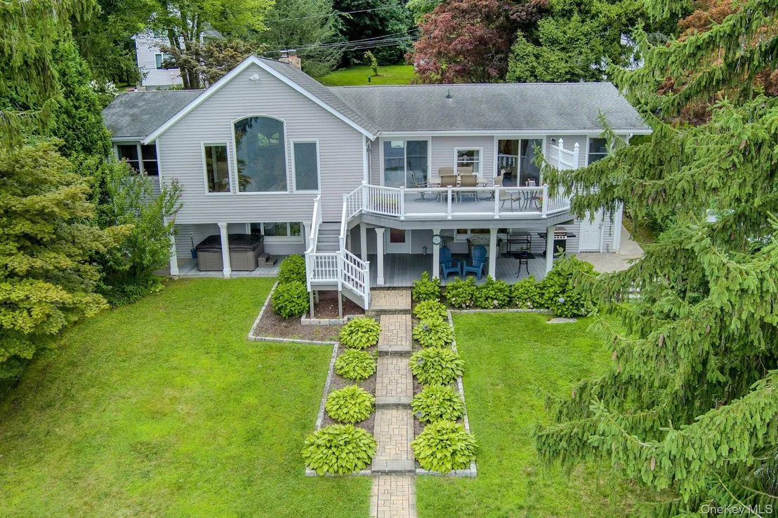 Photo of 11 Lakeside Road