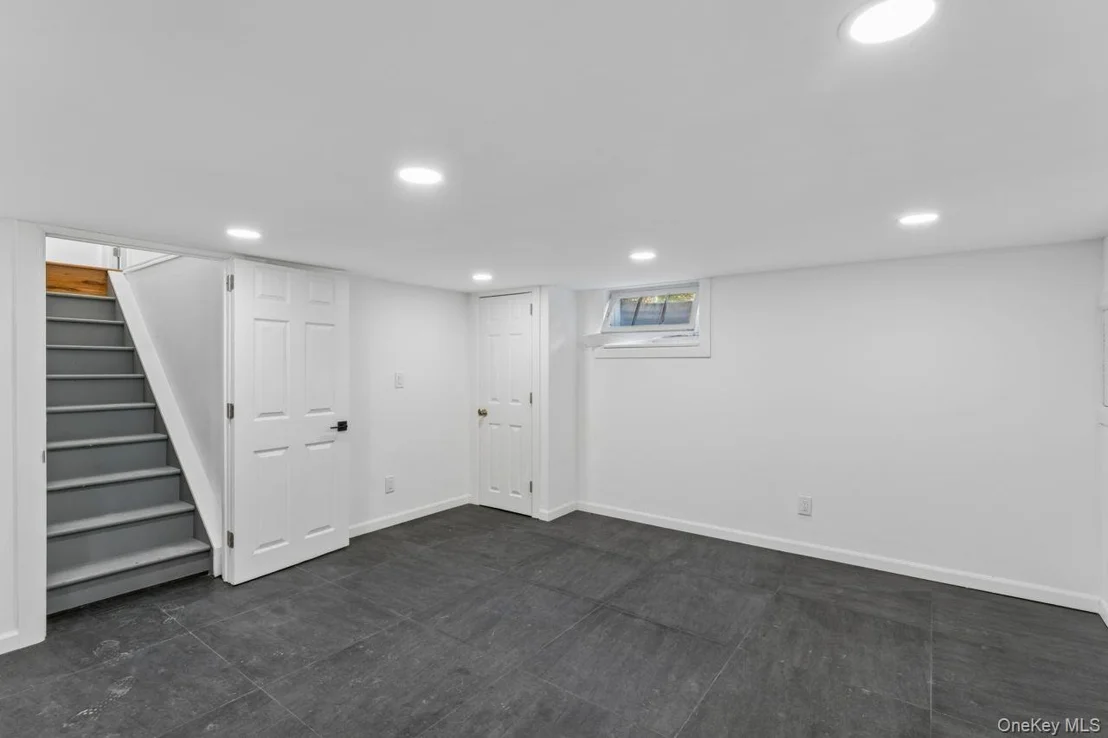 Photo of 98 Rose Place