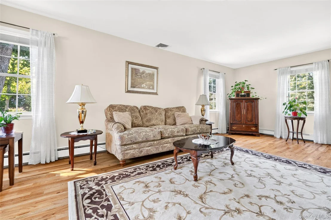 Photo of 4 Wayne Drive