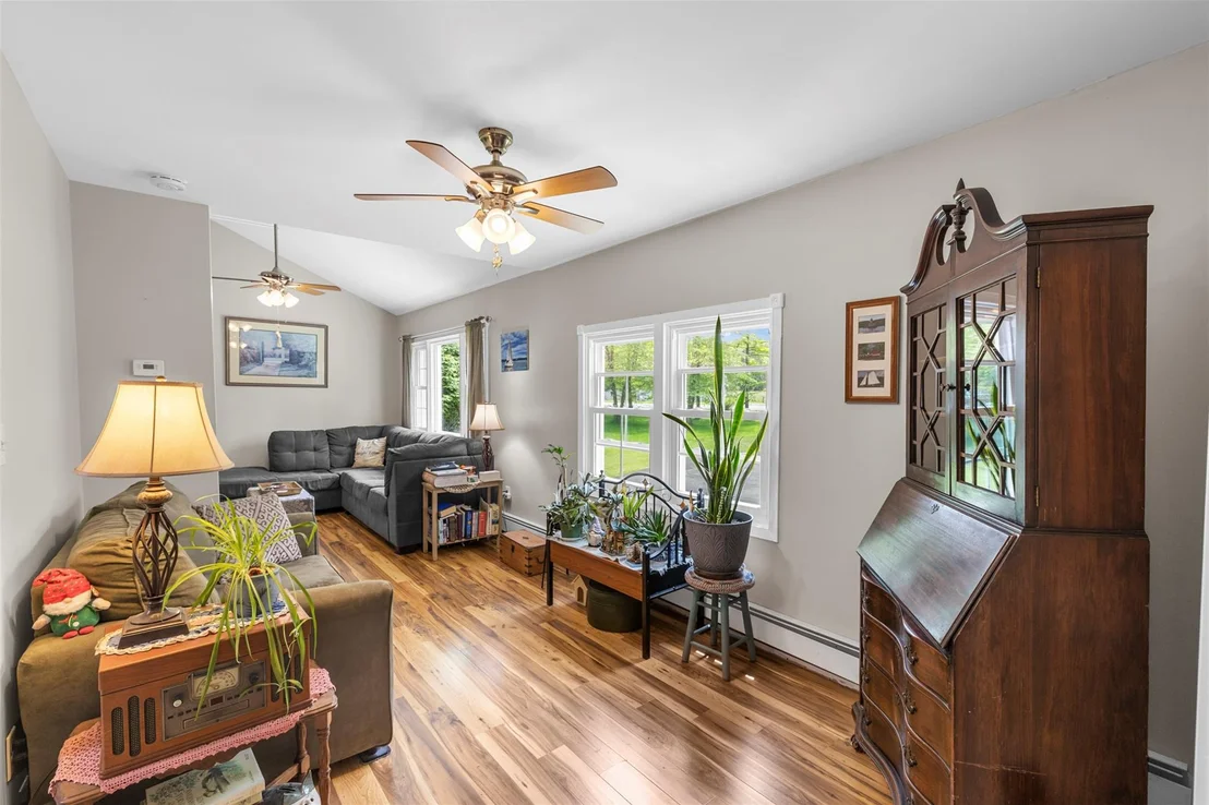 Photo of 2410 Bruynswick Road