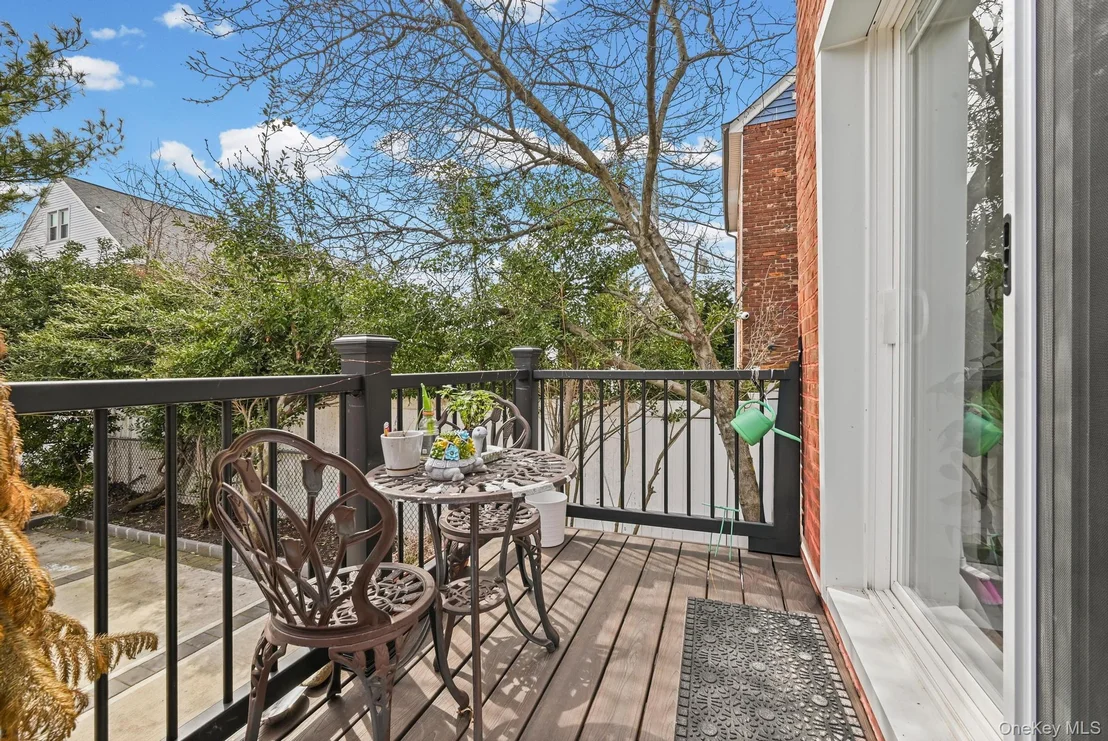 Photo of 6 Dubonnet Road