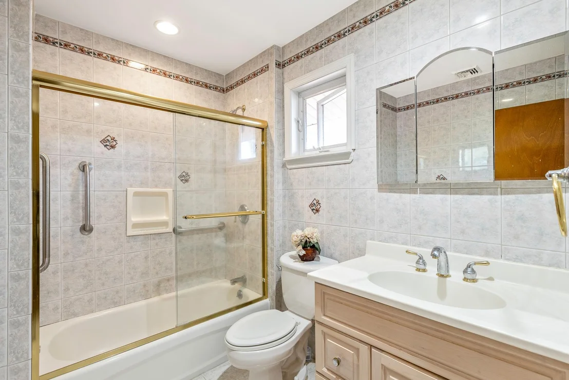 Photo of 284 Bow Drive