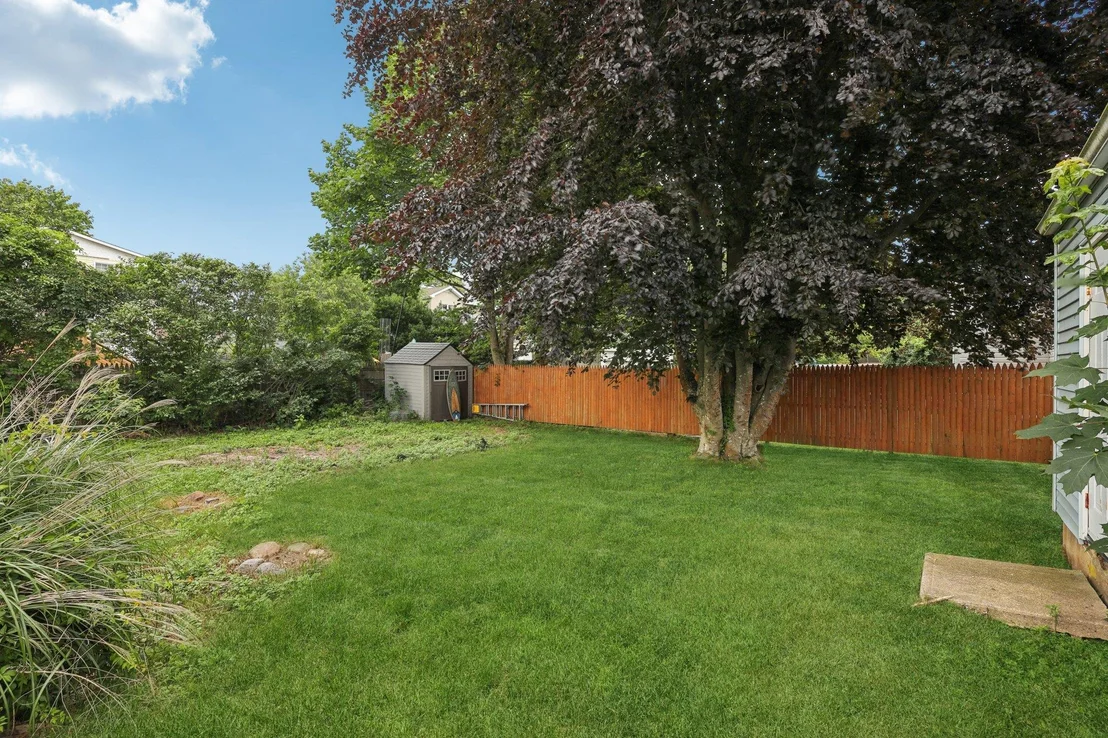 Photo of 17 Lombardy Drive