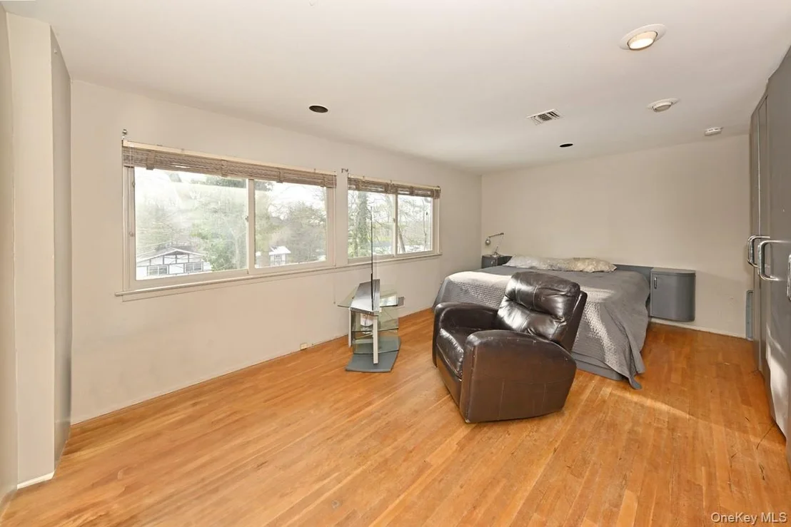 Photo of 11 Lomond Avenue