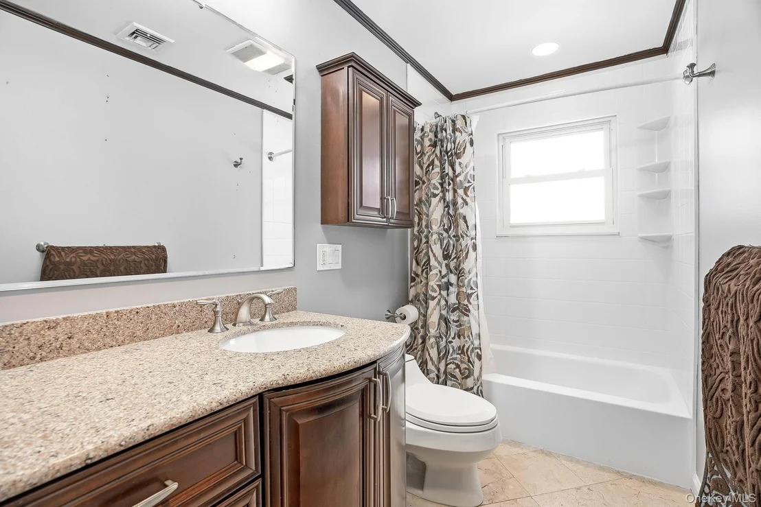 Photo of 12 Lakeview Road