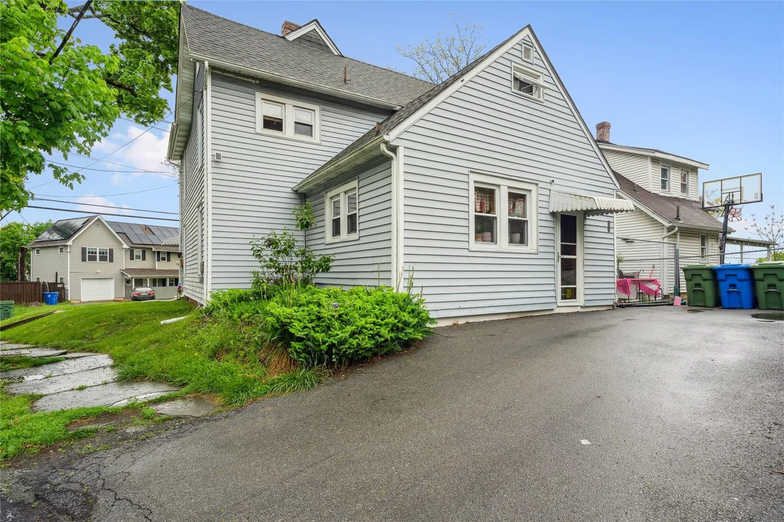 Photo of 42 Wisner Avenue