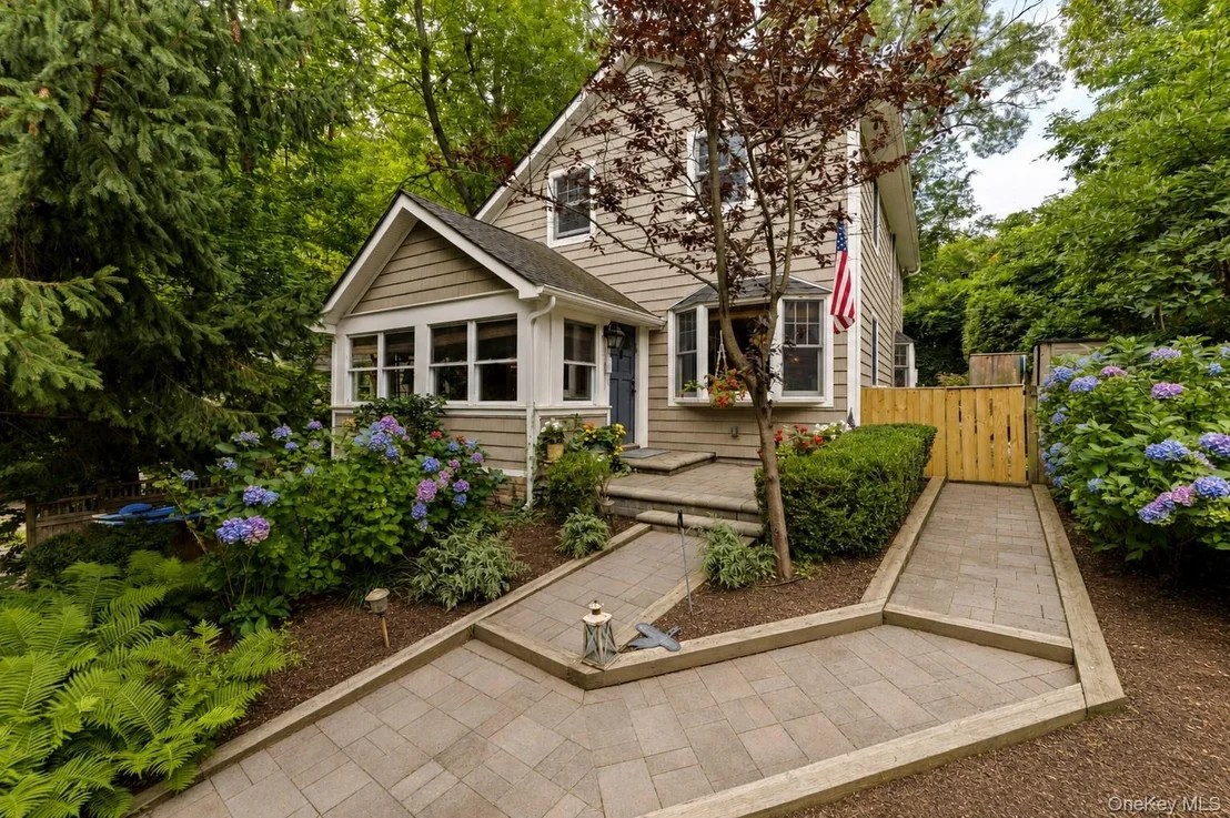 Photo of 18 Walnut Avenue