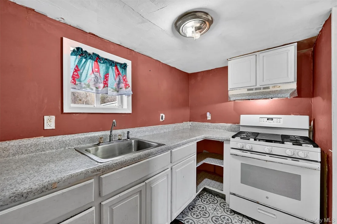 Photo of 1187 Burlingham Road