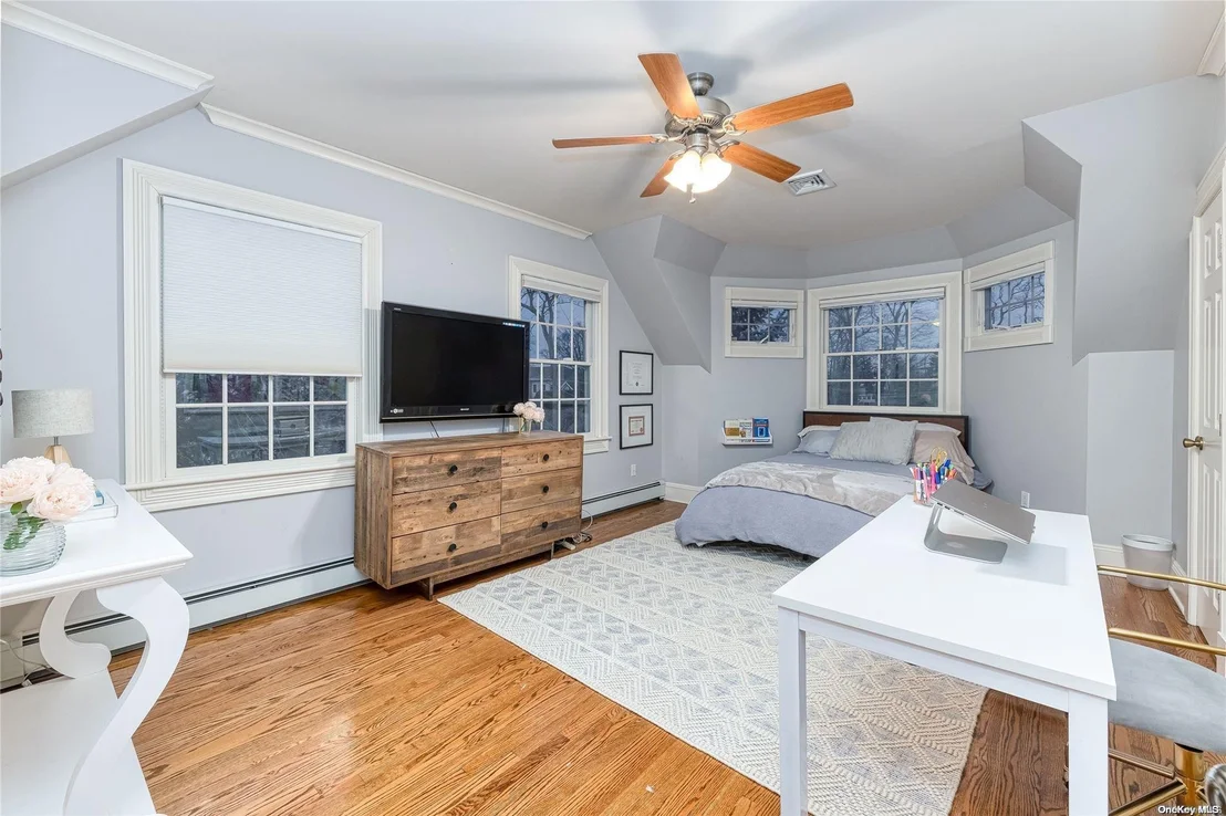 Photo of 49 Lindenmere Drive