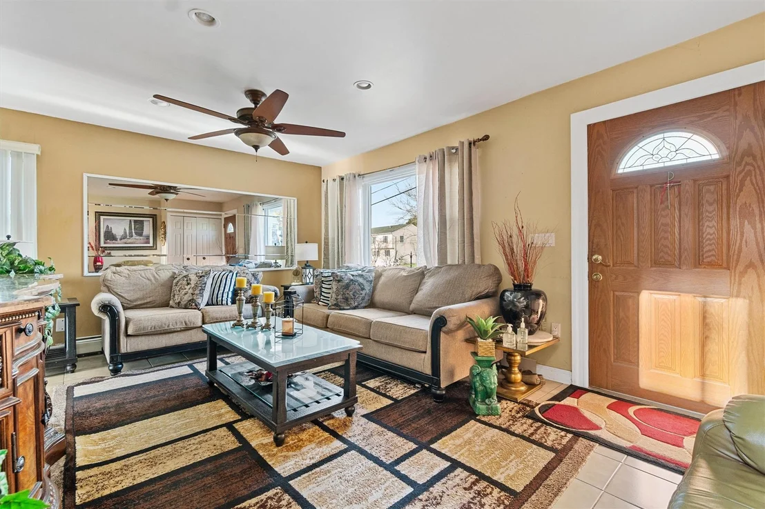 Photo of 62 Cayuga Drive