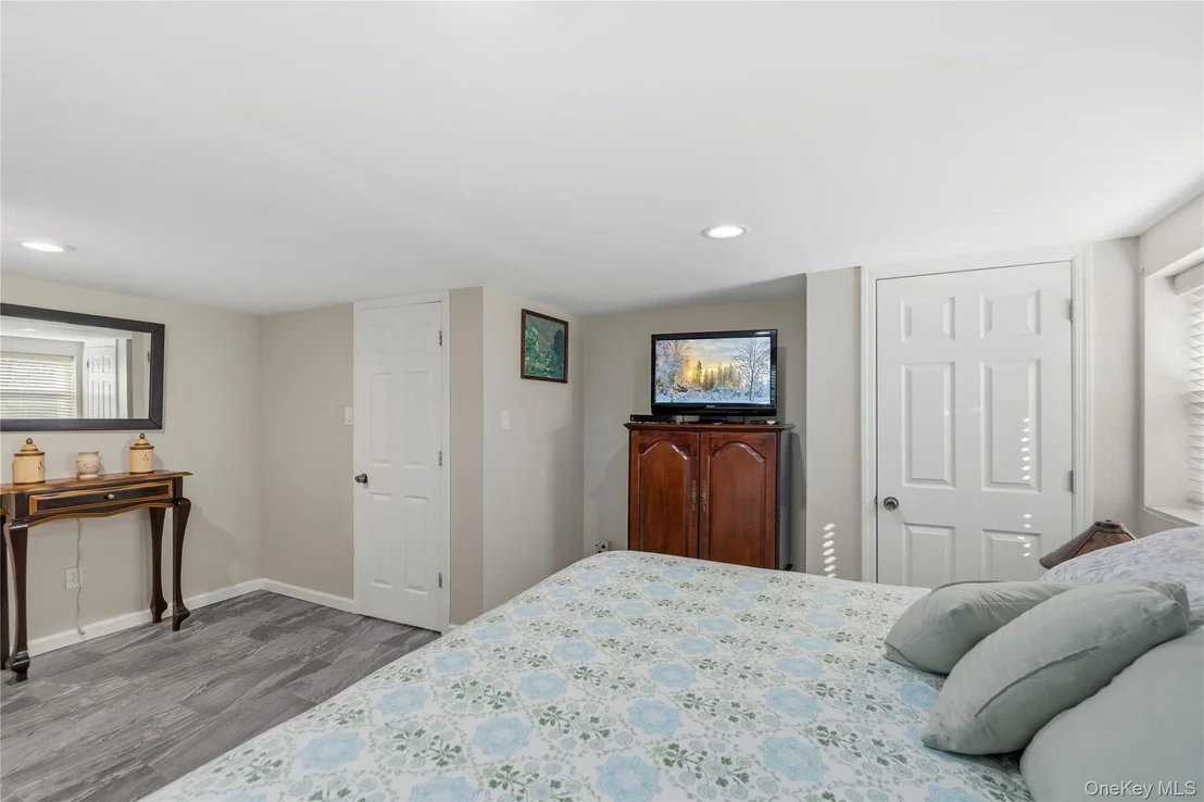 Photo of 70 Forest Road