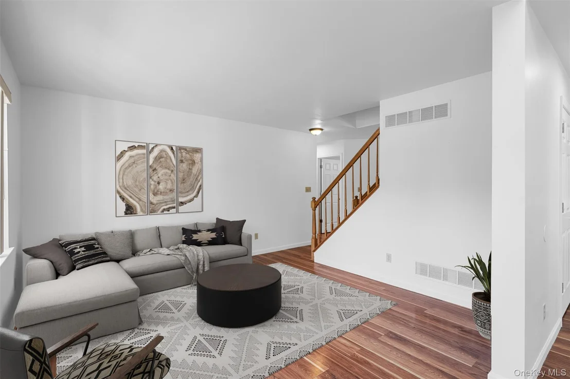 Photo of 5 Rockcrest Place