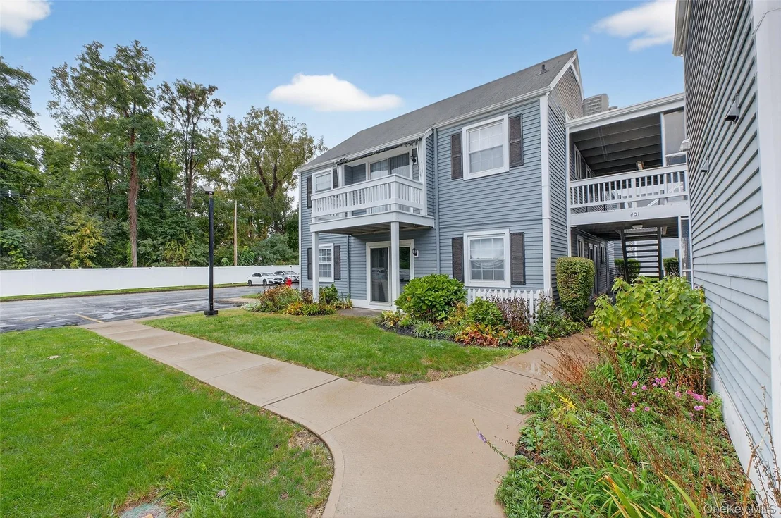 Photo of Unit A at 401 Commons Way