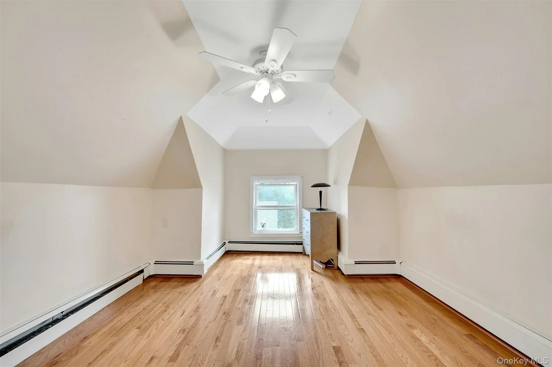 Photo of 1650 Research Avenue